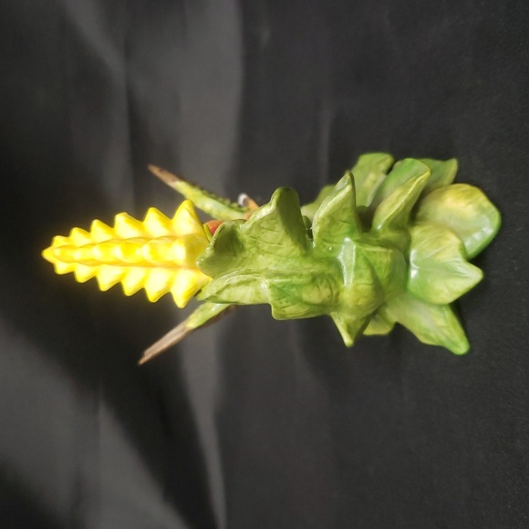 Bronson Collectibles 1996 Allen's Hummingbird Porcelain Figurine - Picture 4 of 5